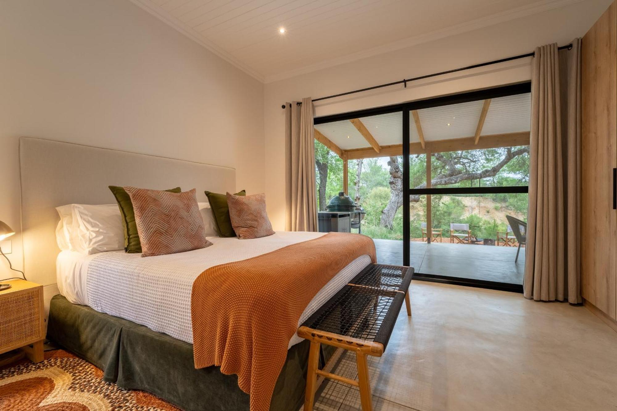 Nomads Den Private Villa With Heated Pool On Hoedspruit Wildlife Estate Riverbed Esterno foto