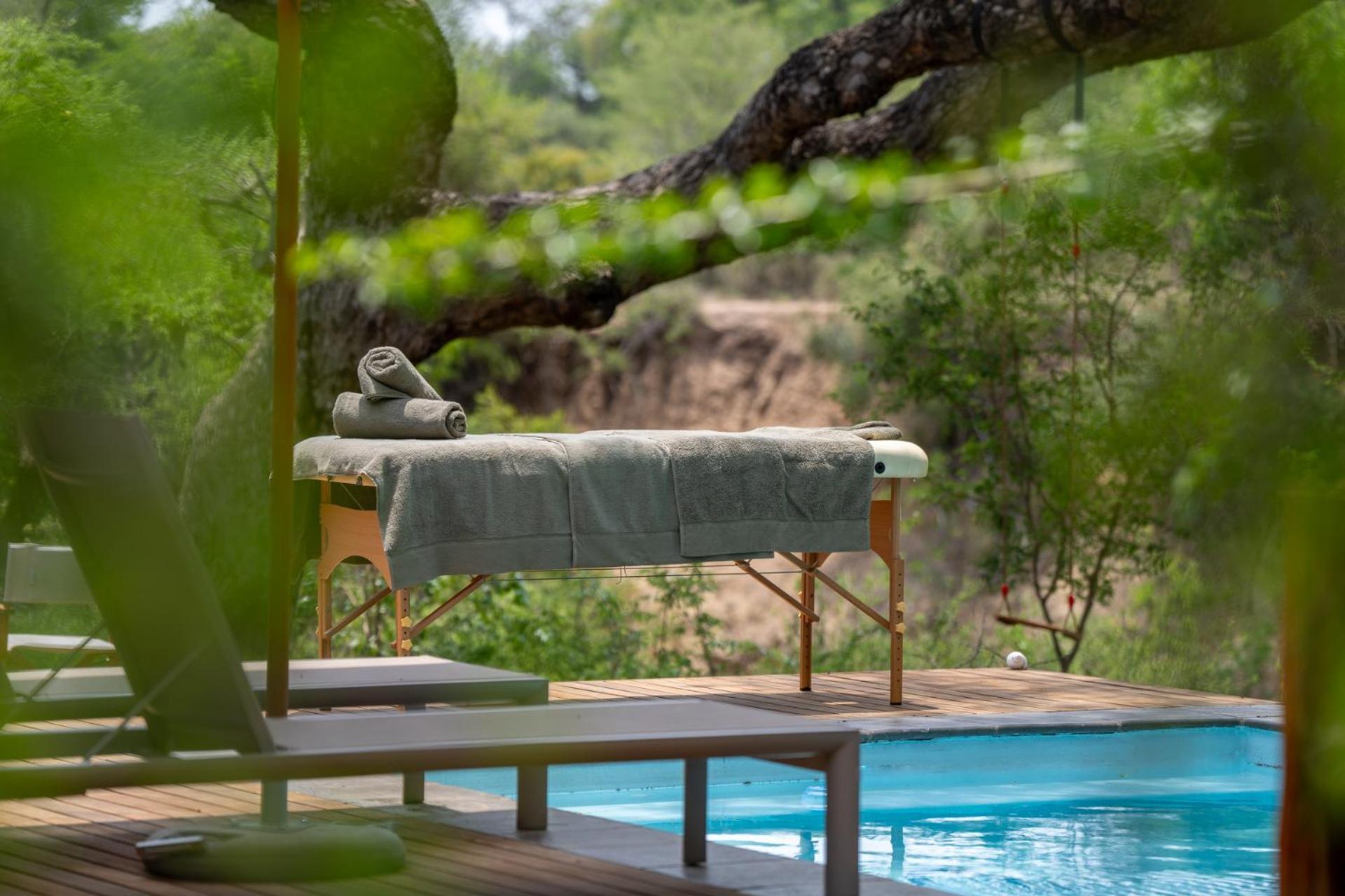 Nomads Den Private Villa With Heated Pool On Hoedspruit Wildlife Estate Riverbed Esterno foto