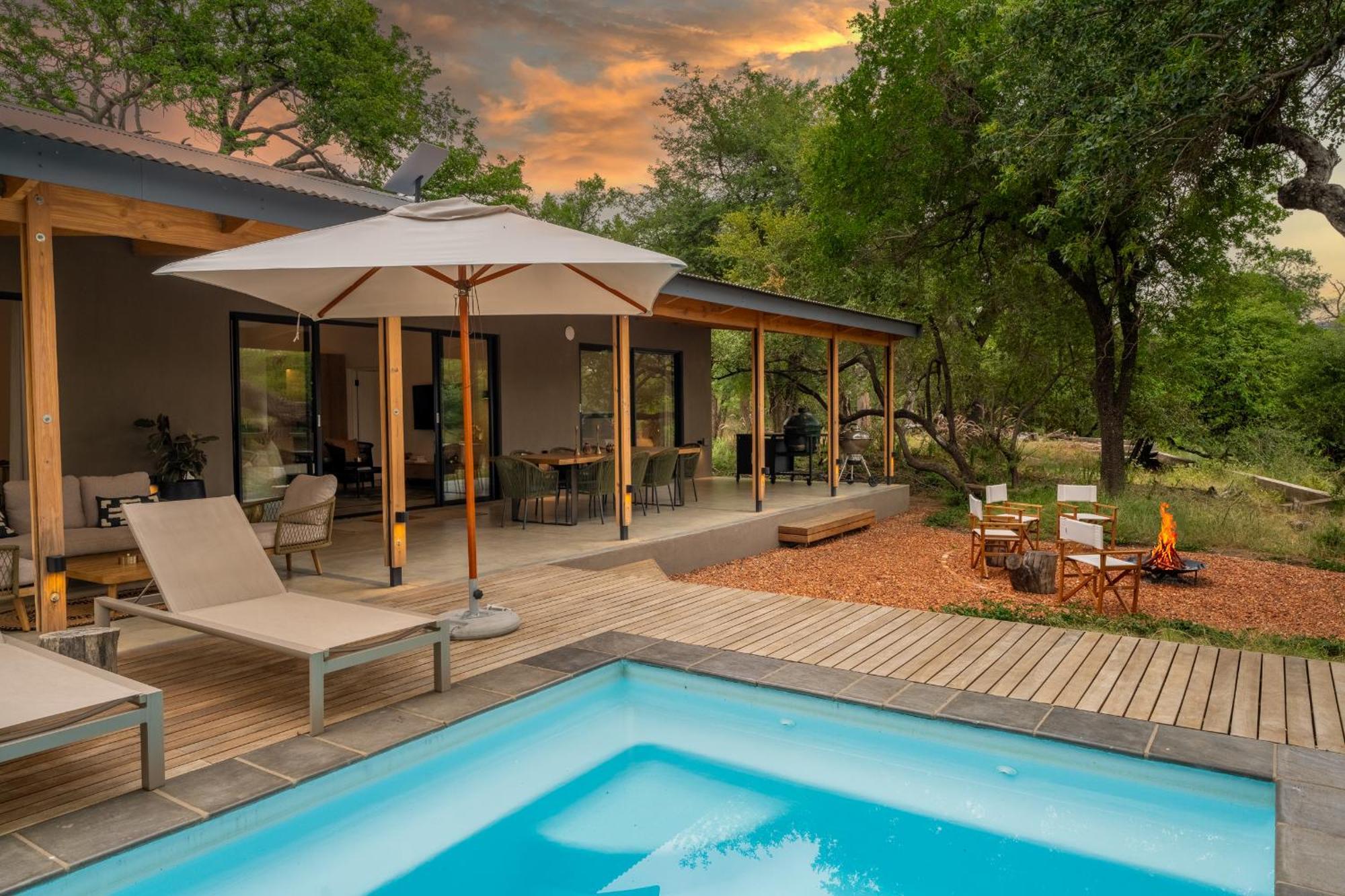 Nomads Den Private Villa With Heated Pool On Hoedspruit Wildlife Estate Riverbed Camera foto