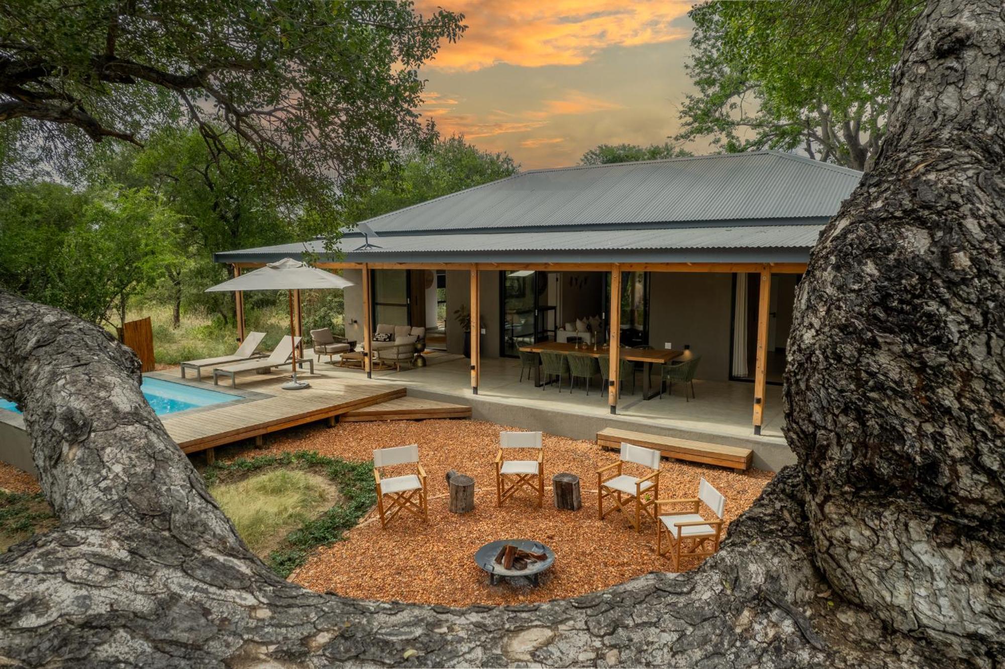 Nomads Den Private Villa With Heated Pool On Hoedspruit Wildlife Estate Riverbed Camera foto